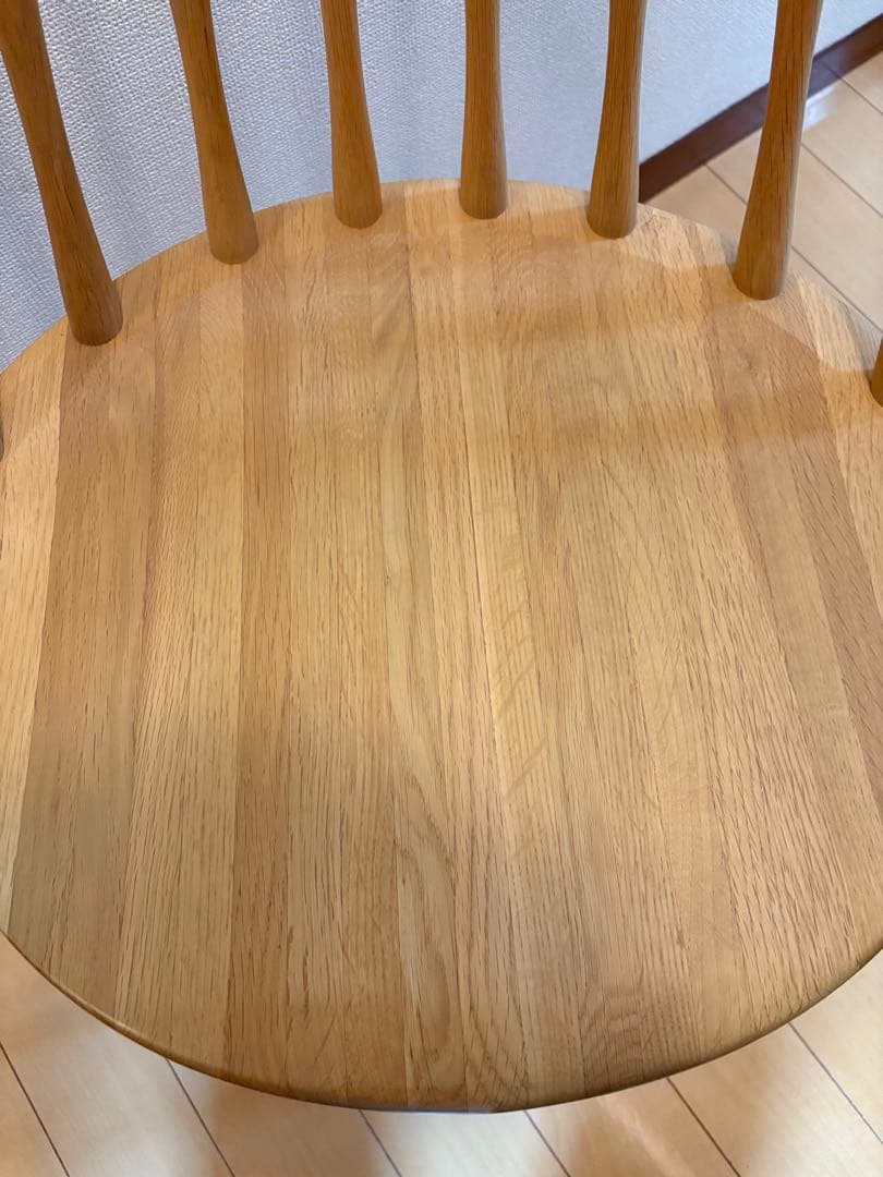 ゆりゆりカリモク家具　ダイニングチェア