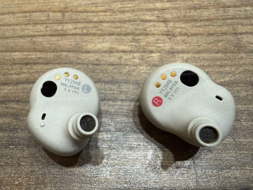 SONY WF-1000XM4 プラチナシルバー 新品純正バッテリー交換済み