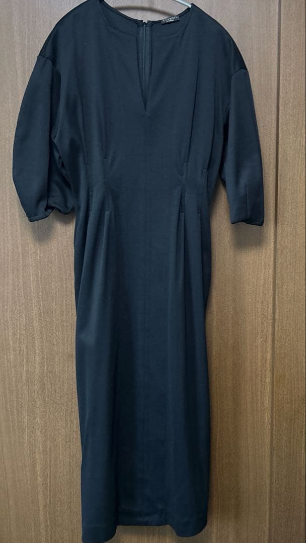 ヴェルメイユパーイエナ　IENA ウエストシェイプパフスリーブワンピース 38黒