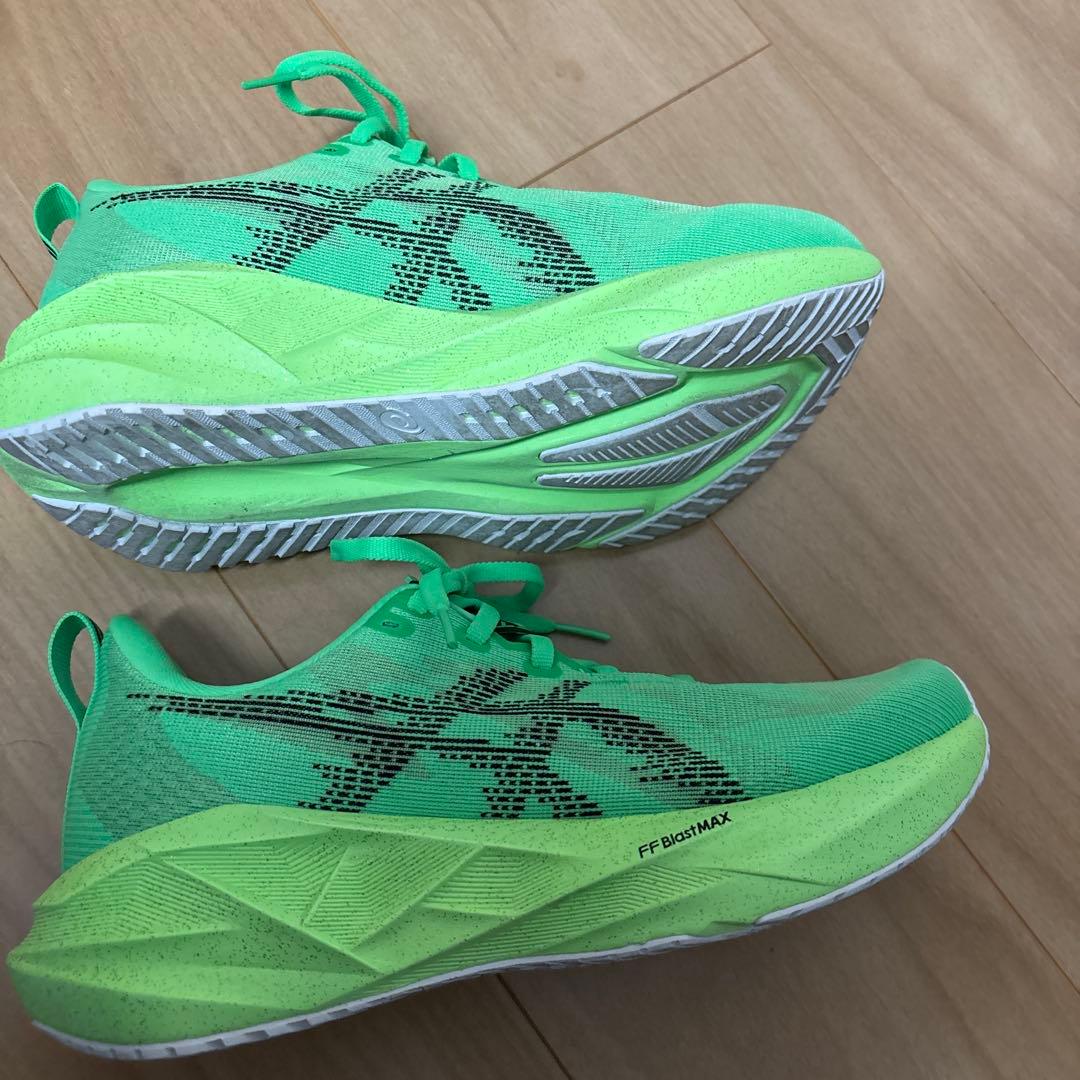 NOVABLAST ノヴァブラスト5　ランニングシューズ　レディース　駅伝　25