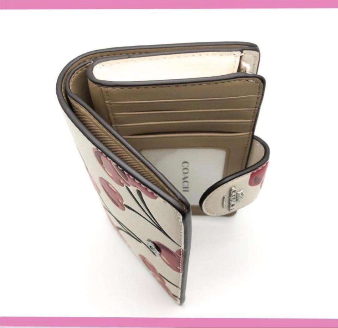 個数限定赤札　coachコーチストロベリープリントミディアム二つ折り財布