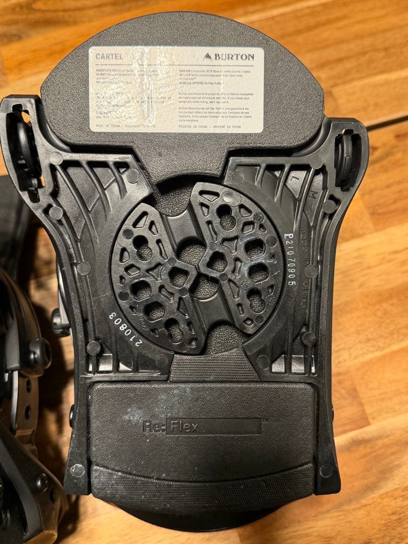 BURTON カーテル Cartel 状態良好／オールラウンド定番モデルMサイズ