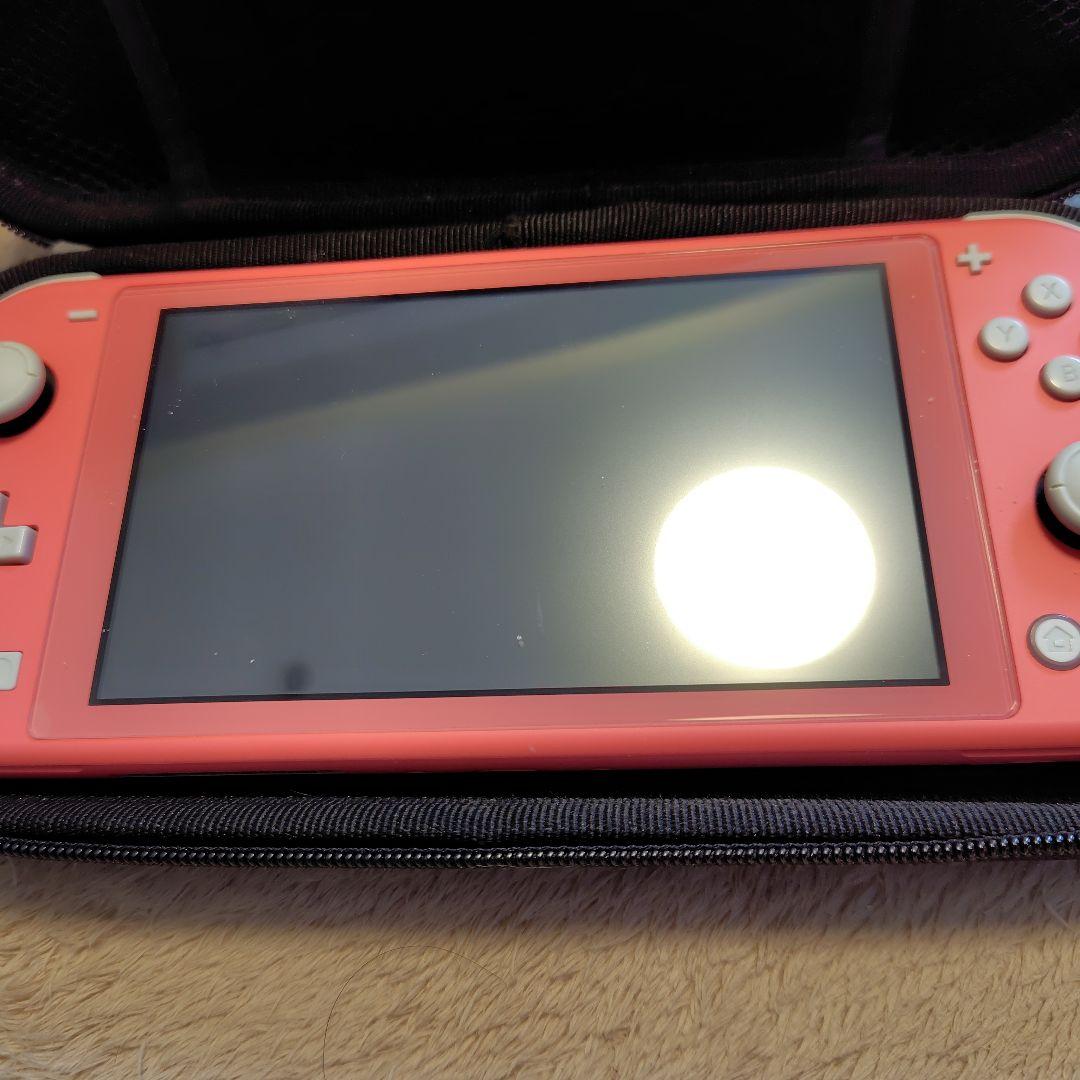 更に更に値下げ！！早いもの勝ち！Switchライト本体　純正ケース付き