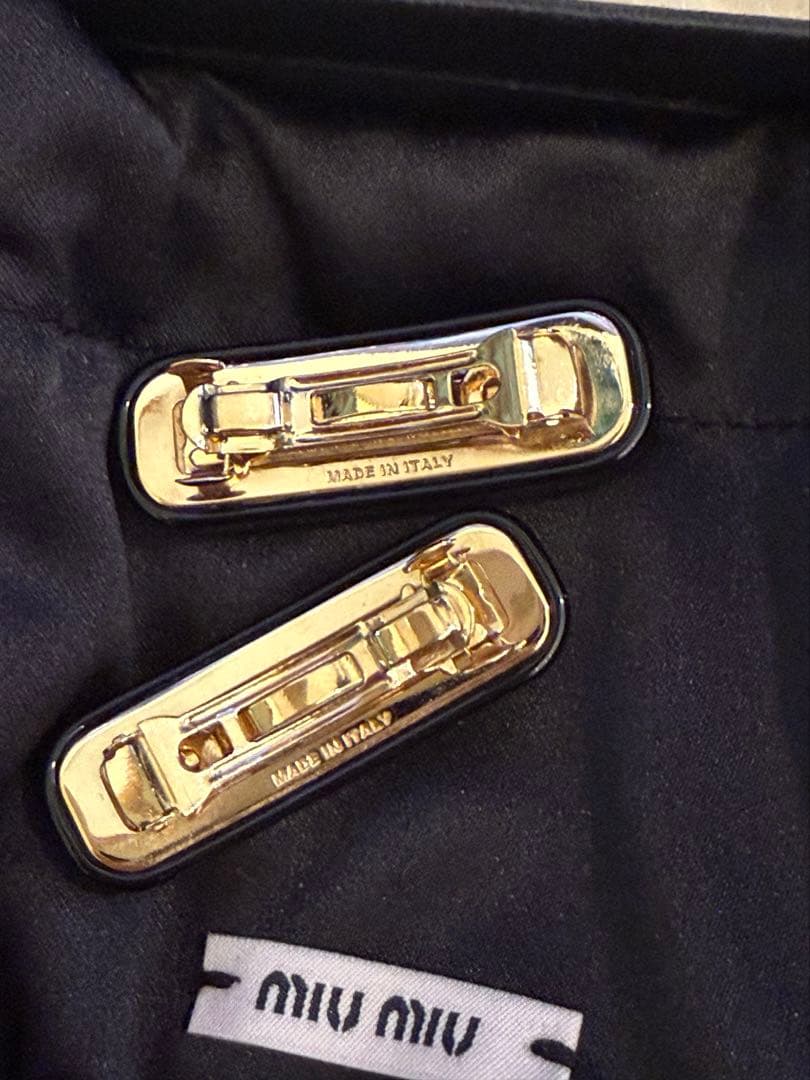 miu miu ブラックヘアピン 収納袋付き