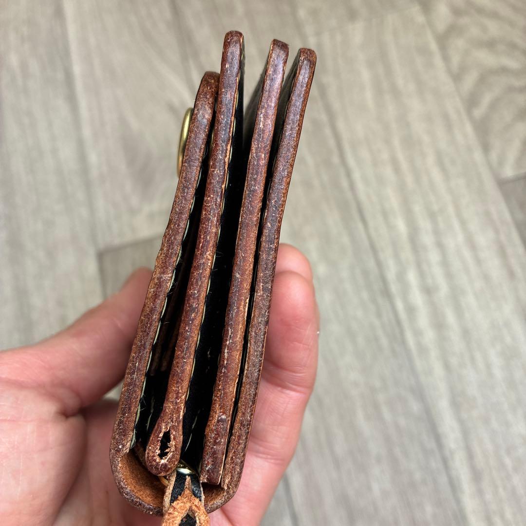 【茶芯ブラック】トラッカーウォレット　ミドル　真鍮　お札を折らずに収納　タイプA