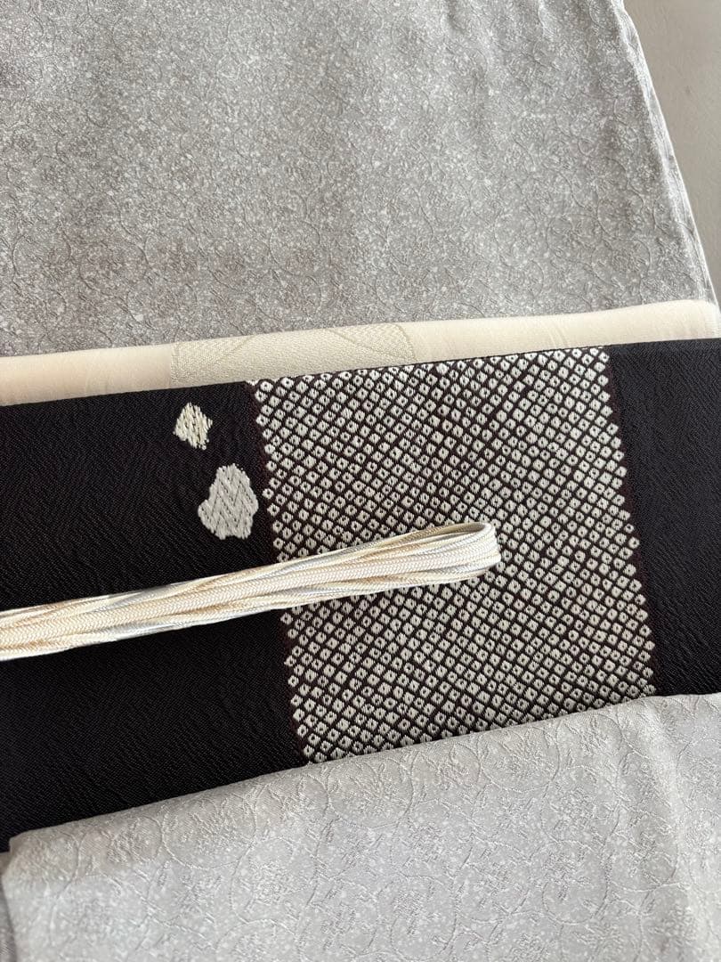 正絹 紋お召 撒き糊散らし 花唐草 裾暈し 袷 付け下げ 仕付け糸付き未使用