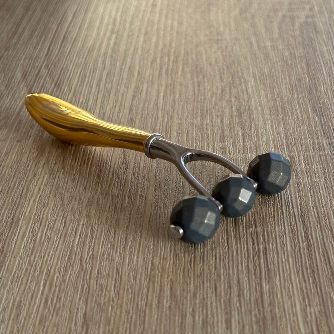 【隕石】美顔ローラーMetera