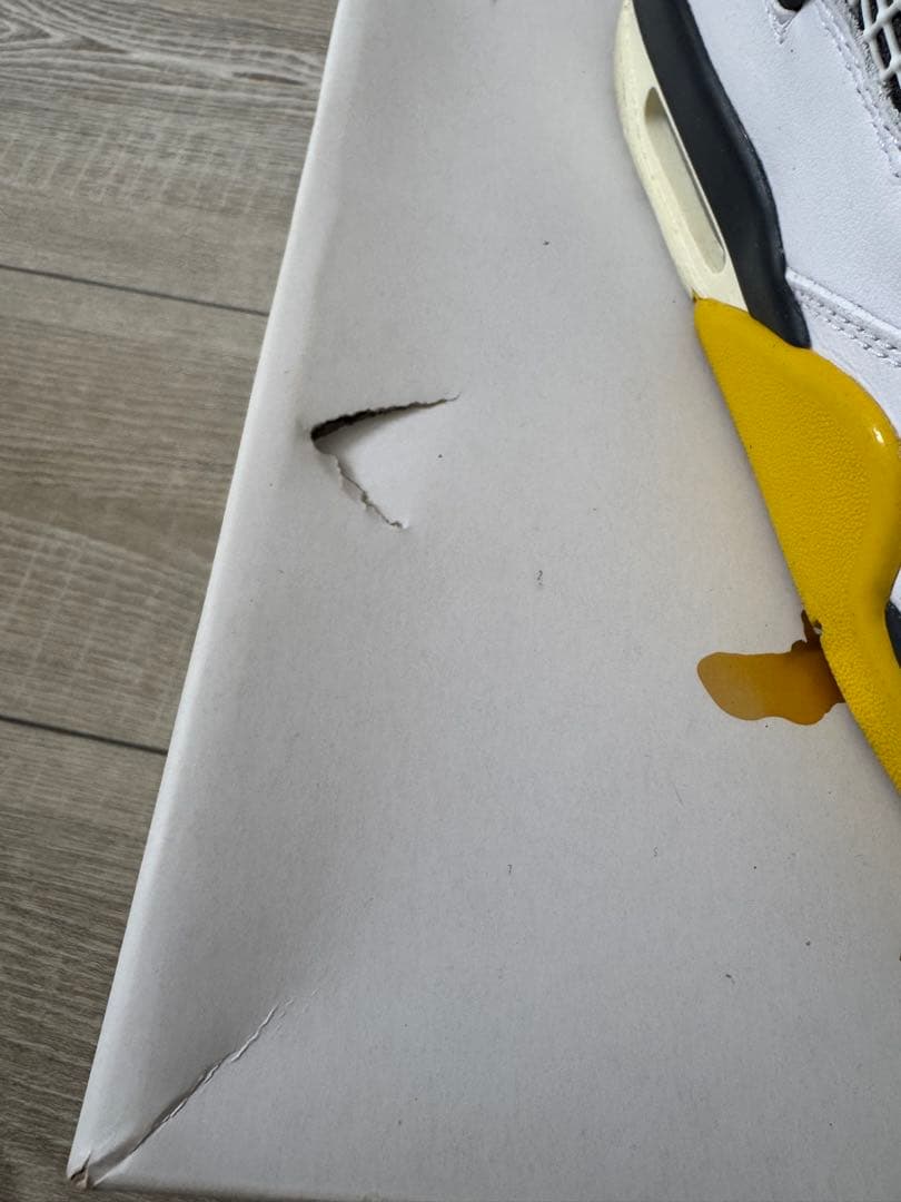 NIKE Air Jordan 4 ホワイト/イエロー