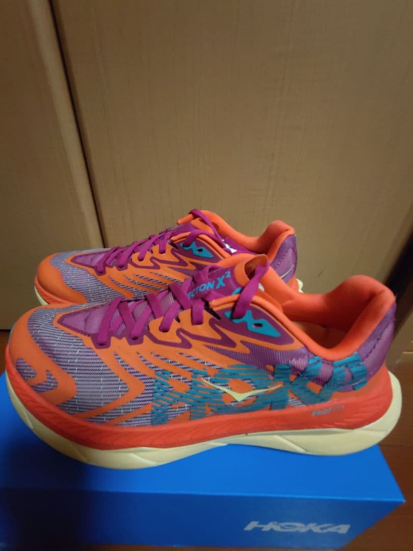 HOKA ホカオネオネ　テクトン　TECTON X2　23.5cm　カーボン