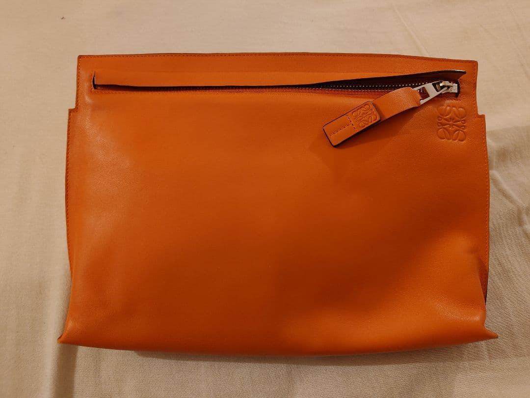 LOEWEロエベ　オレンジ　T POUCH Tポーチ　クラッチバッグ