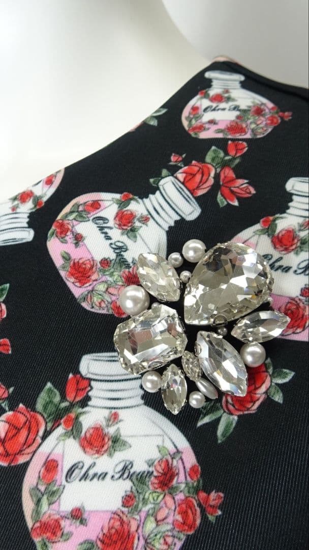 【新品】スーパービューティー香水瓶プリントノースリーブワンピース44