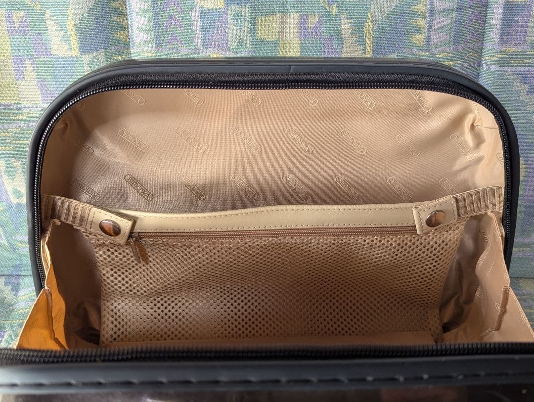 【RIMOWA】　化粧バッグ