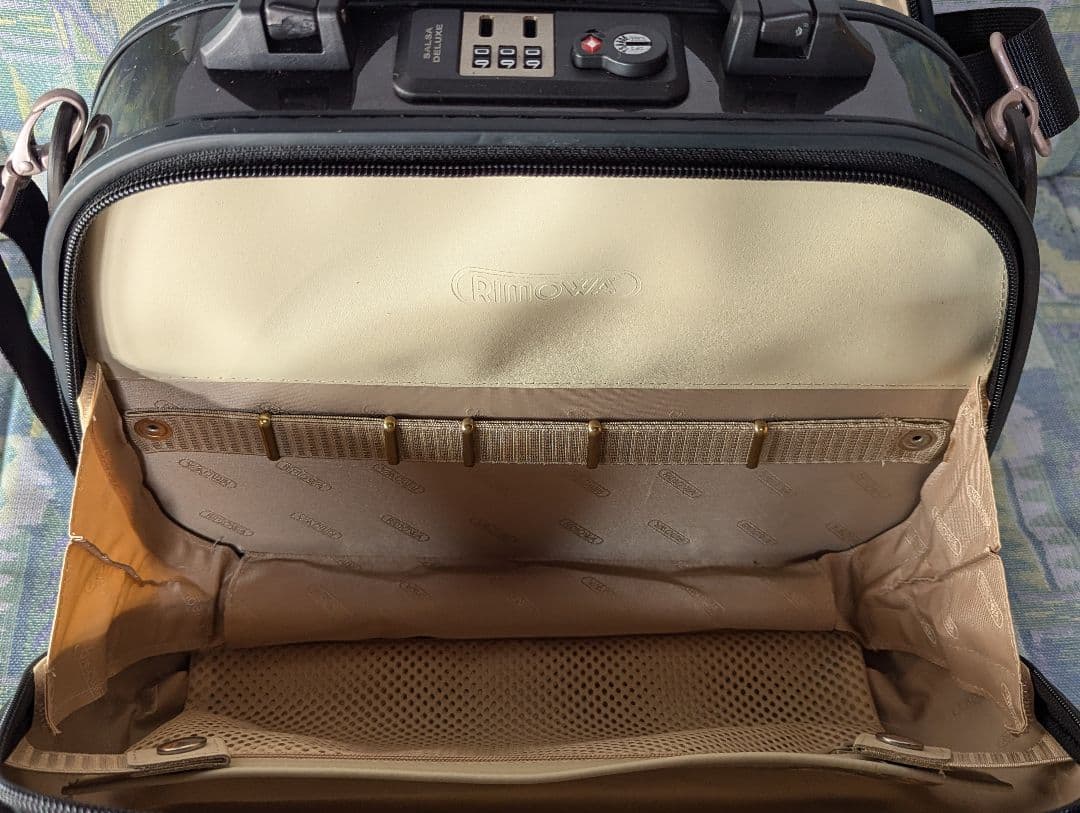【RIMOWA】　化粧バッグ
