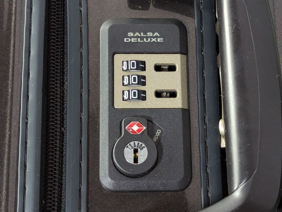 【RIMOWA】　化粧バッグ