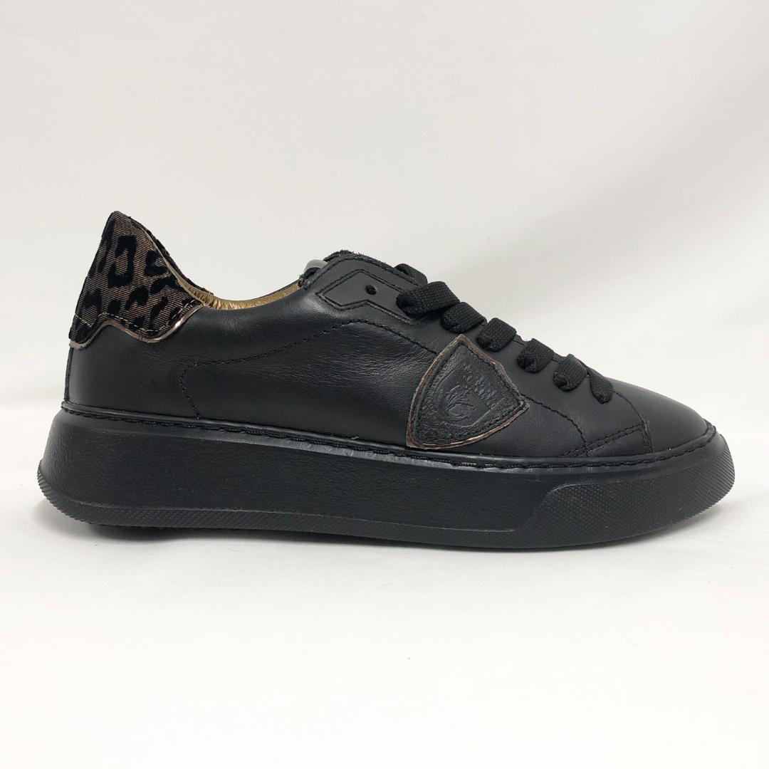 ○★新品未使用　PHILIPPE MODEL　TEMPLE　ブラック　23cm