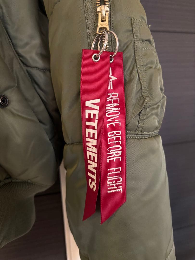 最終値下げです！VETEMENTS リバーシブルMA-1 ボンバージャケット