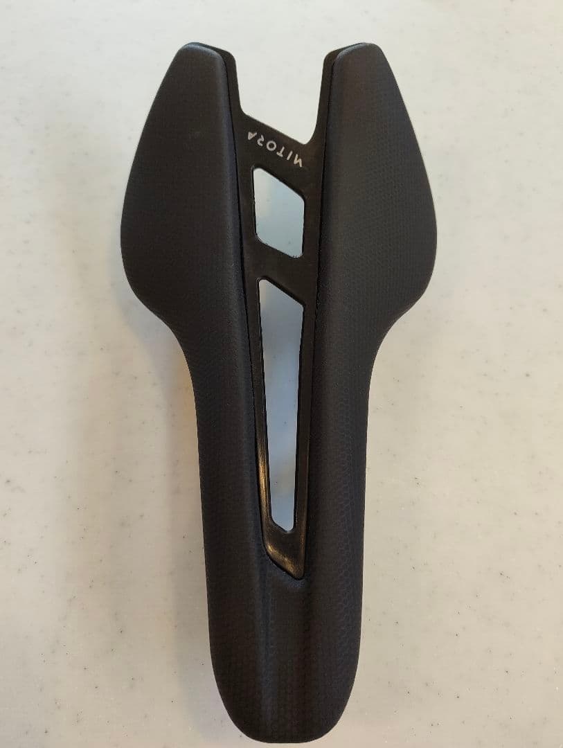 Bianchi カーボンレールサドル 完成車外し