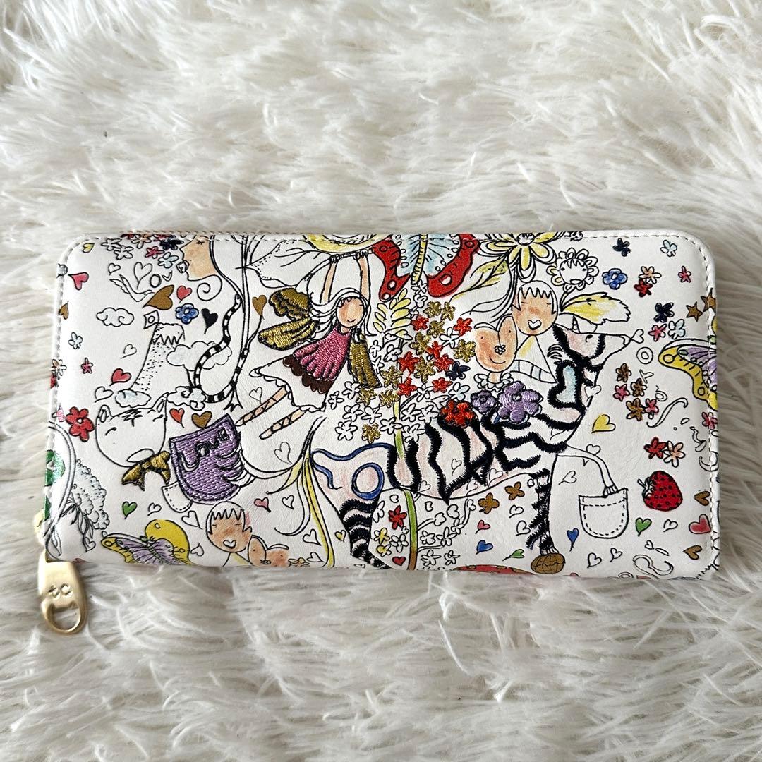 未使用品✨ツモリチサト 長財布 ラウンドジップ 総柄 刺繍 レザー 白