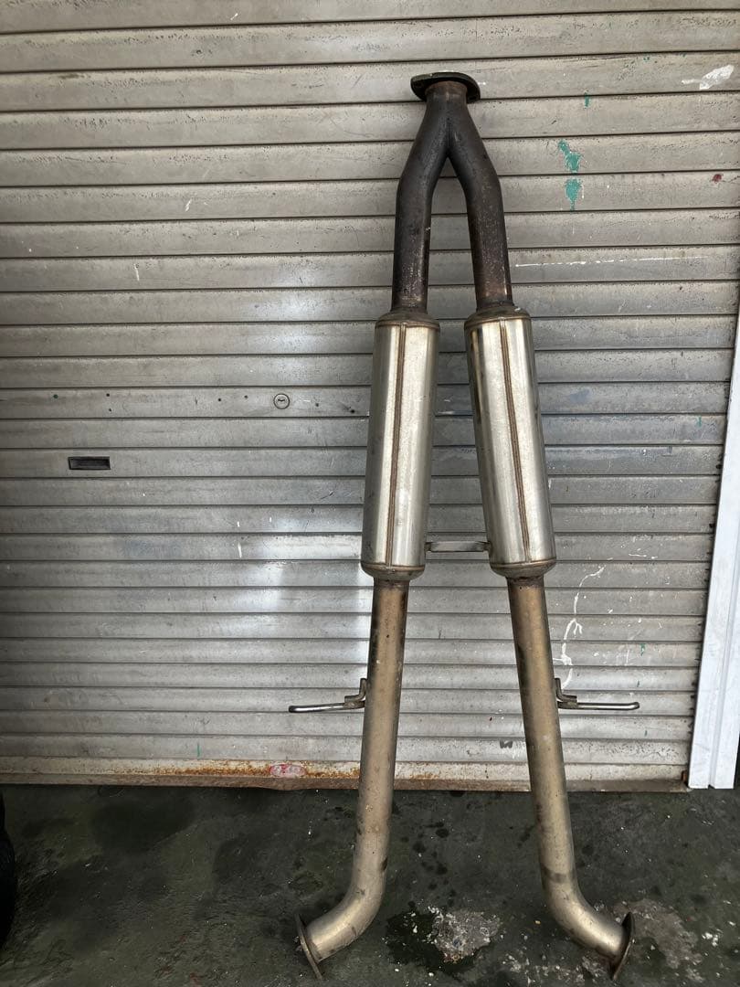 トヨタ　17マジェスタ　純正中間マフラー