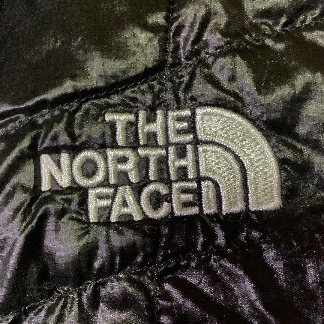 美品 ノースフェイス 中綿ベスト THERMOBALL 刺繍ロゴ ブラック 黒L