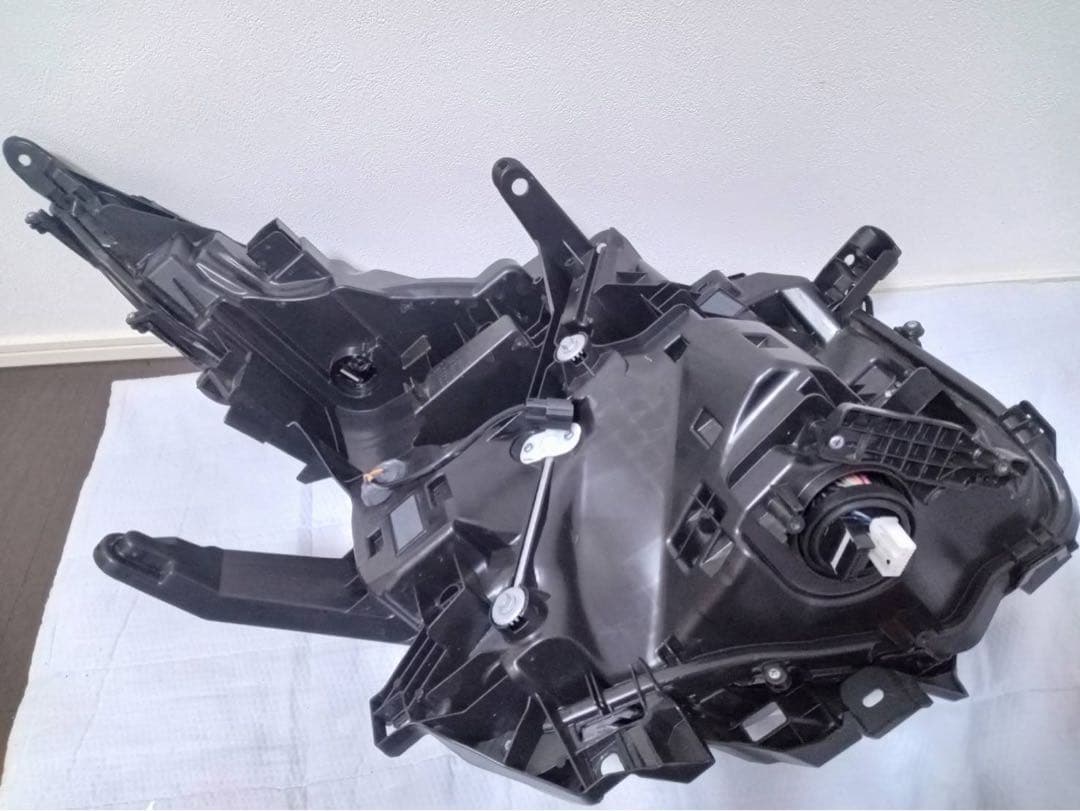 90ヴォクシー左ヘッドライト 純正品