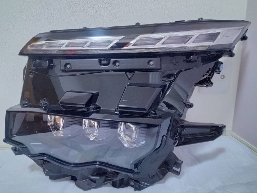 90ヴォクシー左ヘッドライト 純正品