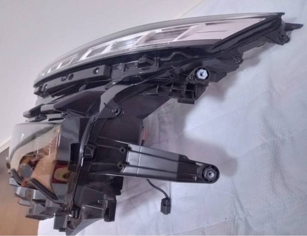 90ヴォクシー左ヘッドライト 純正品