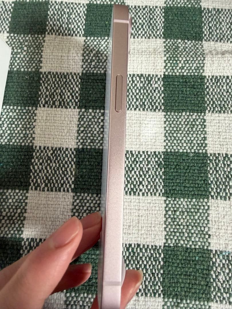 Apple iPhone 13 本体 新品　ピンク