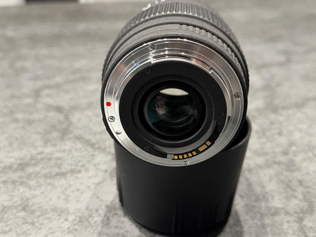 SIGMA 70-300mm F4-5.6 DG ズームレンズ