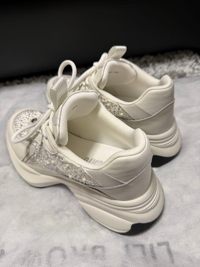 staccato パールミックスハイヒールスニーカー ホワイト