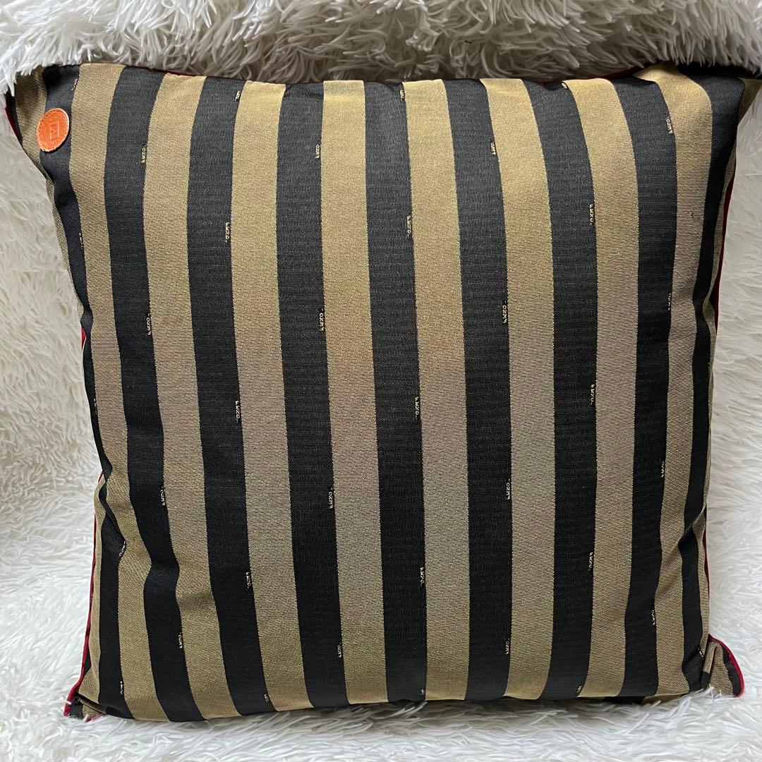 希少！FENDI 大きめ　クッション　三枚セット　ペカン　レオパード　中身付き