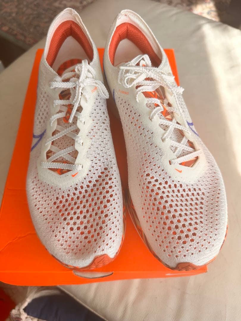 【試し履きのみ大人気モデル限定カラー】ナイキ ヴェイパーフライ3