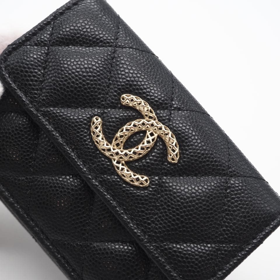 CHANEL 三つ折り財布 キャビアスキン マトラッセ コンパクトウォレット 美