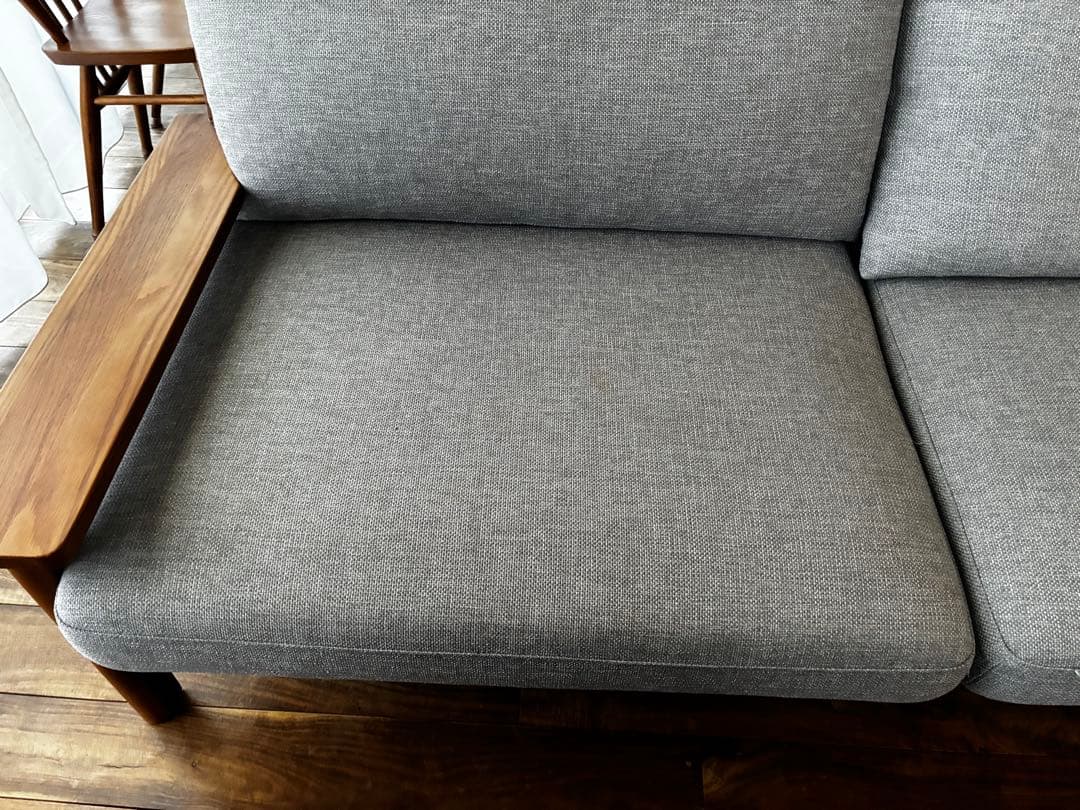 【定価15万円超】unico KIRP 3人掛けソファ　ウッドフレーム