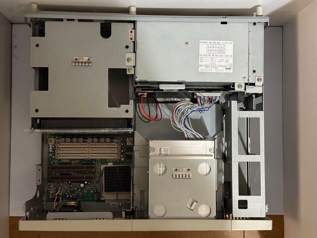 し*ん様 【メンテナンス済】PC-9821As3 ファイルベイモデル