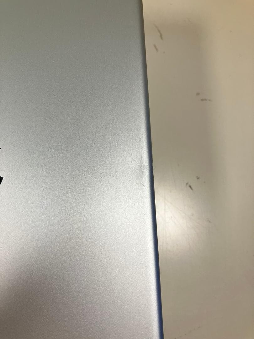 iPad 第9世代　256GB シルバー　Wi-Fiモデル カバーガラスつき