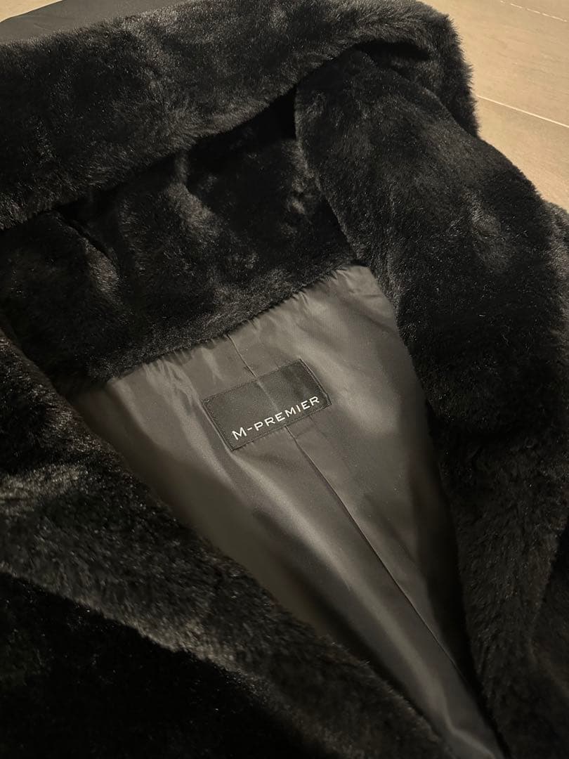 エムプルミエエコムートンダウンベスト 黒