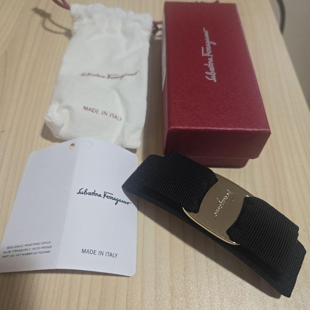 Salvatore Ferragamo ヘアピン ブラック　バレッタ