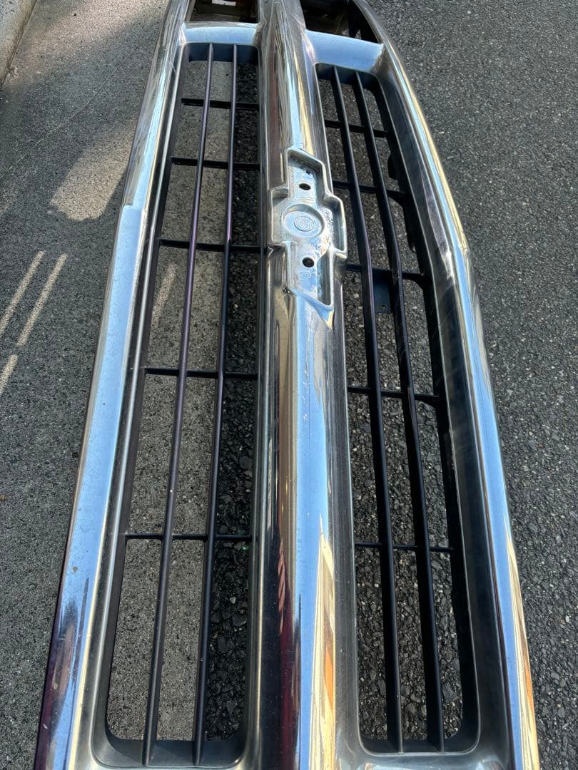 GM純正 後期グリル C/K タホ サバーバン シボレー