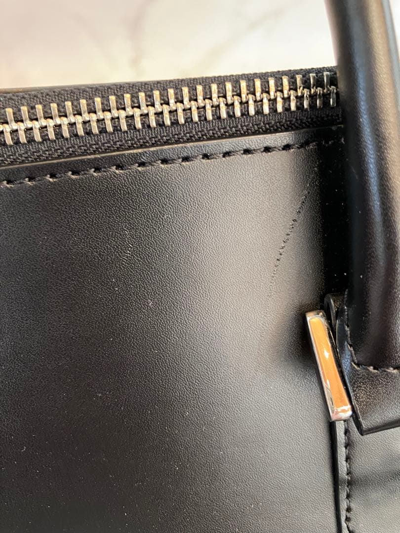 agnès b. アニエスべー レザートートバッグ　ブラックA 4 ・ＰＣ