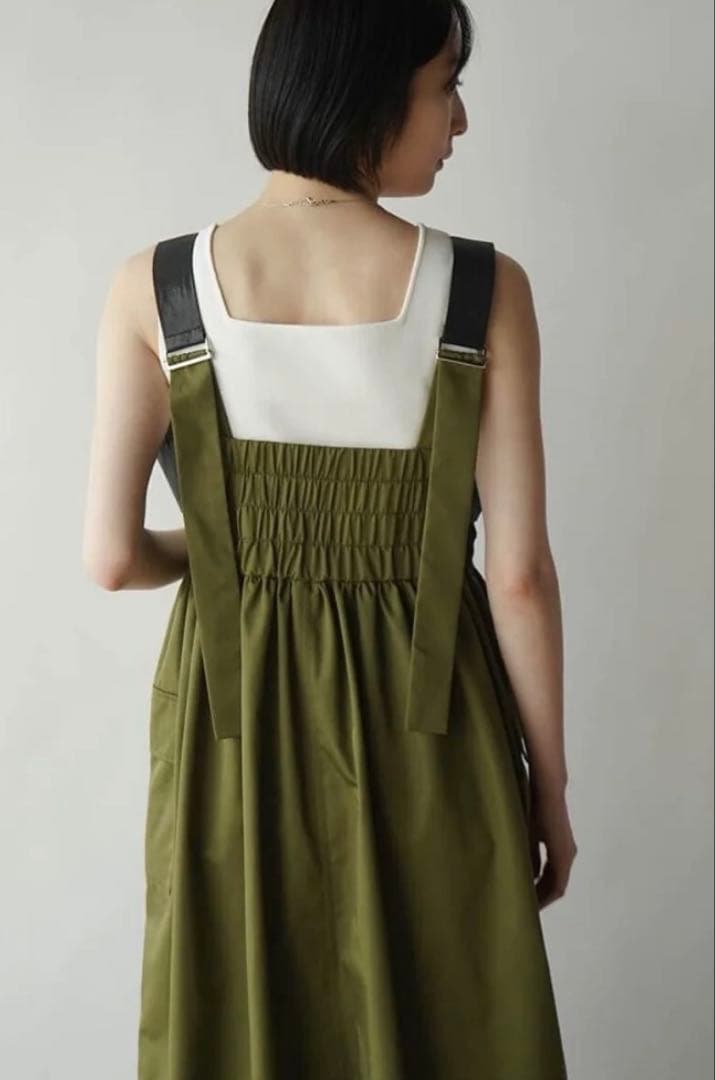 【★新品タグ付き】RADIATE ジャンパースカート　カーキ　かわいい〜！！