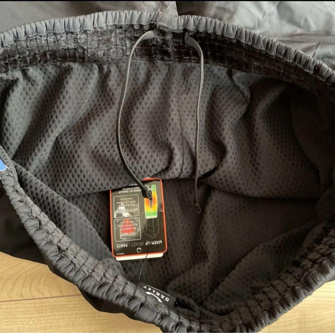 オークリー　メンズ　ウィンドブレーカー　軽量　撥水　ブラック　黒　上下　M