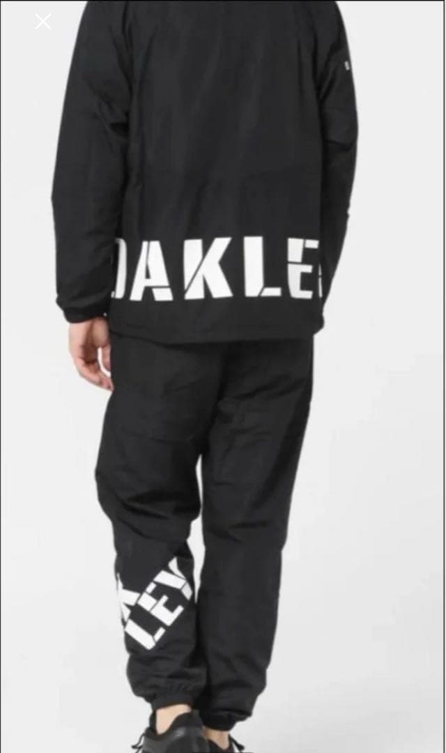 オークリー　メンズ　ウィンドブレーカー　軽量　撥水　ブラック　黒　上下　M