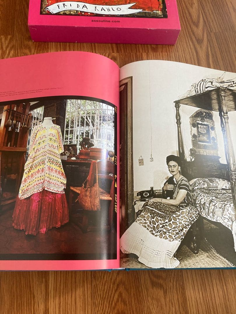 Frida Kahlo: Fashion as … フリーダ・カーロ 洋書