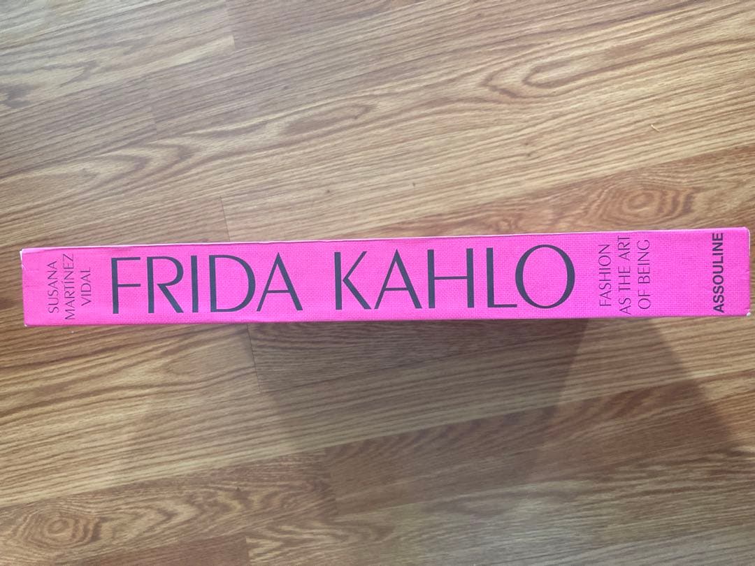 Frida Kahlo: Fashion as … フリーダ・カーロ 洋書