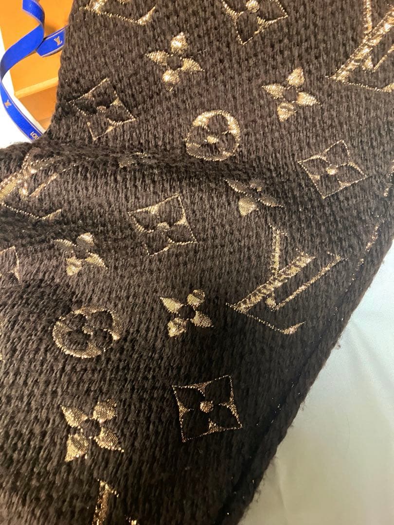 美品 ルイヴィトン エシャルプ ロゴマニア マフラー シャイン M71383