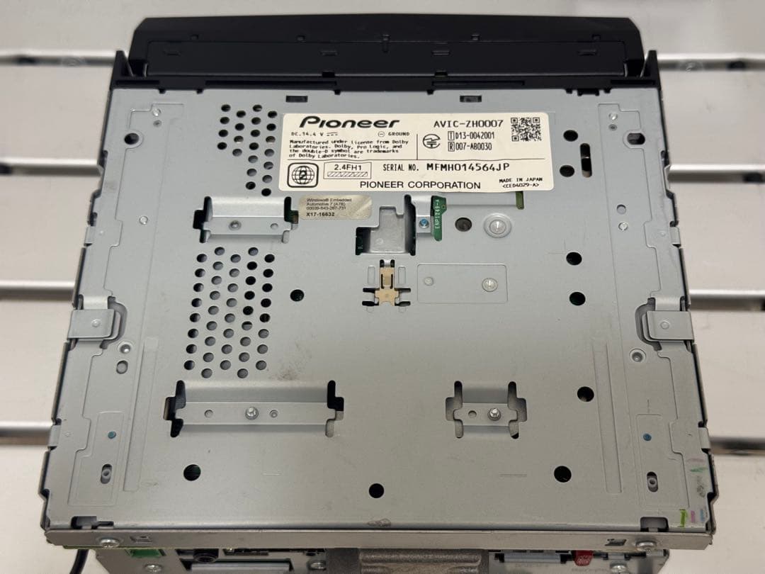 Pioneer carrozzeria 7型ナビ AVIC-ZH0007