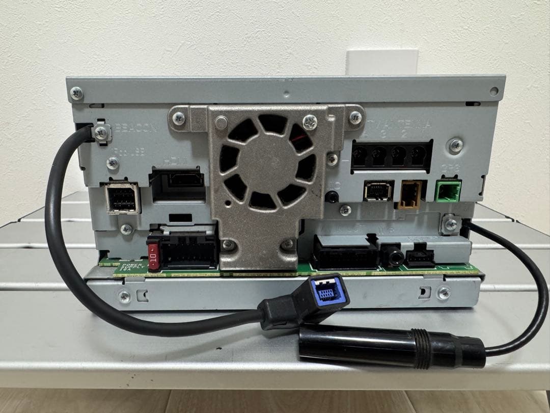 Pioneer carrozzeria 7型ナビ AVIC-ZH0007