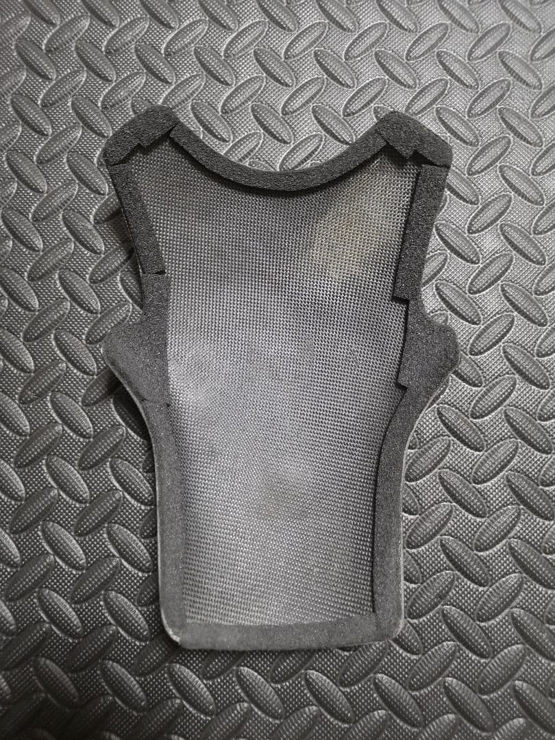 カーボン　タンクプロテクター　トライアンフ　ストリートトリプル