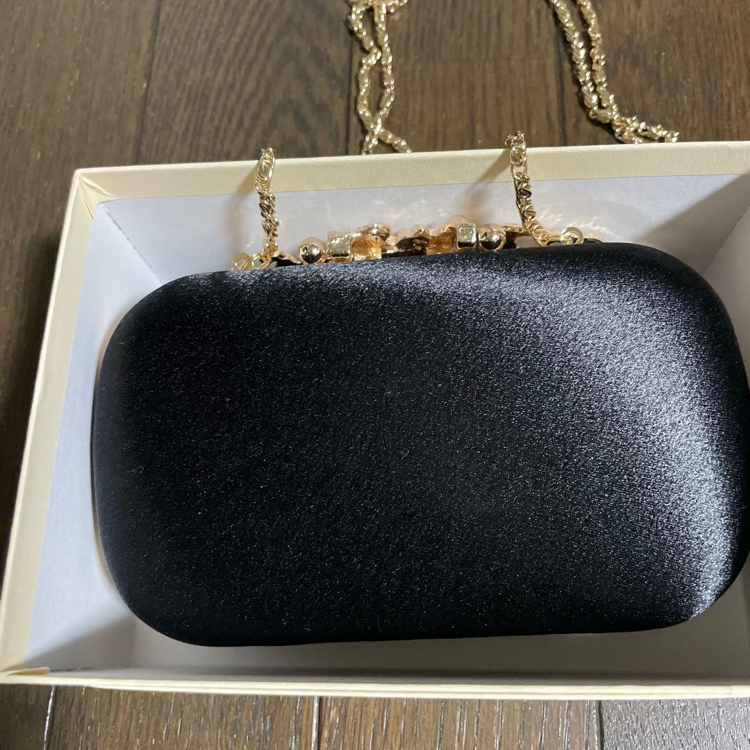 装飾付きブラッククフォーマルバッグ